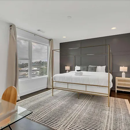 2 Lux Homes 2mi To Broadway Huge Rooftop Sleeps 24 Holiday home