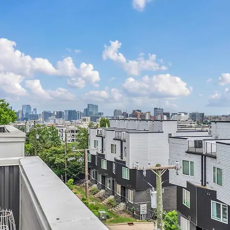 2 Lux Homes 2mi To Broadway Huge Rooftop Sleeps 24 Holiday home *