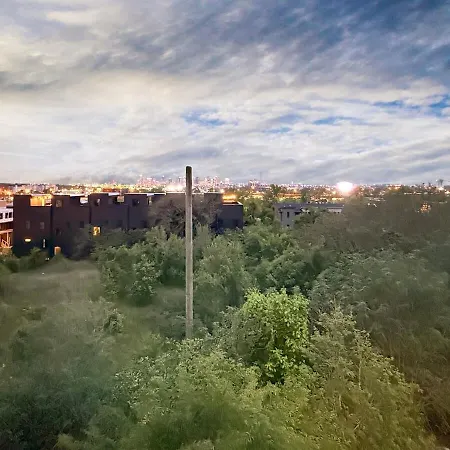 Nashville Skyview Modern Luxury Mins To Broadway Holiday home *