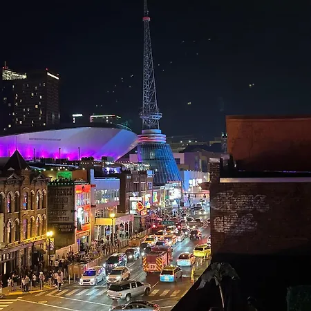 Nashville Skyview Modern Luxury Mins To Broadway Holiday home