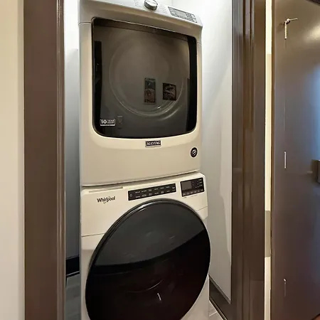 Nashville Skyview Modern Luxury Mins To Broadway Holiday home