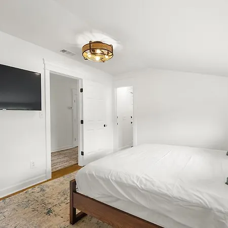 Stunning Close To Downtown And Bdwy Holiday home Nashville