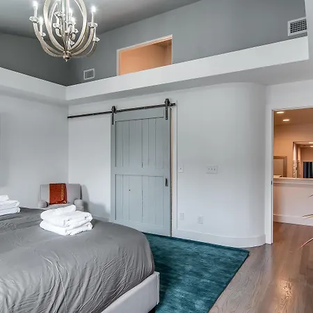 The West End Wonder By Local Holiday home Nashville