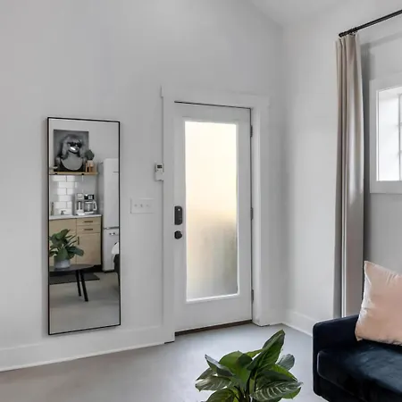 Apartment The Woodland Carriage House By Local Nashville
