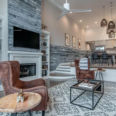 The West End Wonder By Local Holiday home Nashville