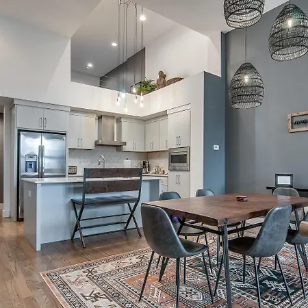 The West End Wonder By Local * Nashville