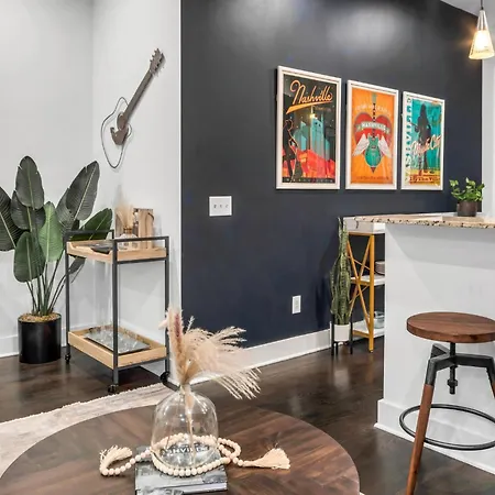 Apartment The Ryman Hideaway By Local