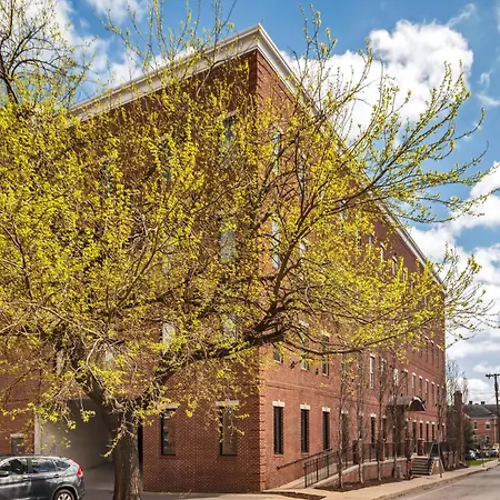 The Ryman Hideaway By Local Apartment *