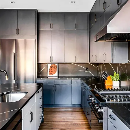 Holiday home The Onyx Edge By Local