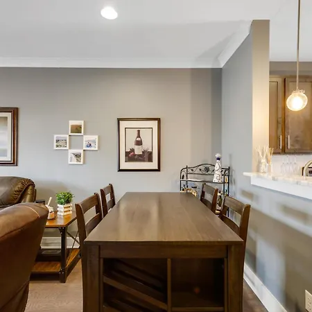 The Everett By Local Holiday home *