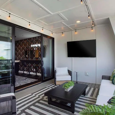 Holiday home Brand New Elegance Rooftop Views Of Nashville