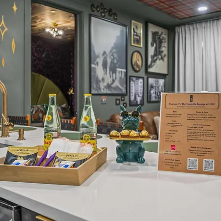 Apartment Luxe Trio Sleeps 21 And Rooftop Access