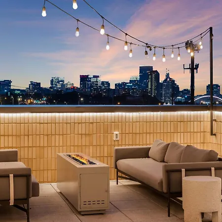 Apartment Luxe Trio Sleeps 21 And Rooftop Access Nashville