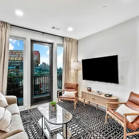 Luxe Trio Sleeps 21 And Rooftop Access Apartment *