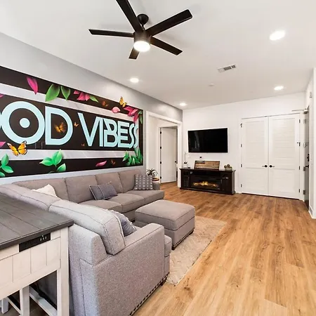 Good Vibes On Main - New - 1 Mile To Dtnash Apartment