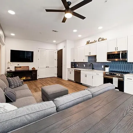 Good Vibes On Main - New - 1 Mile To Dtnash Apartment Nashville