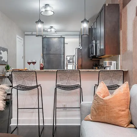 Holiday home Lofts At 30th - Country Heart - 6 Mins To Broadway *