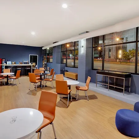Hotel Express Nashville-downtown - Broadway By Ihg Nashville