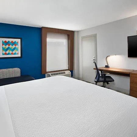 Express Nashville-downtown - Broadway By Ihg Hotel 3*