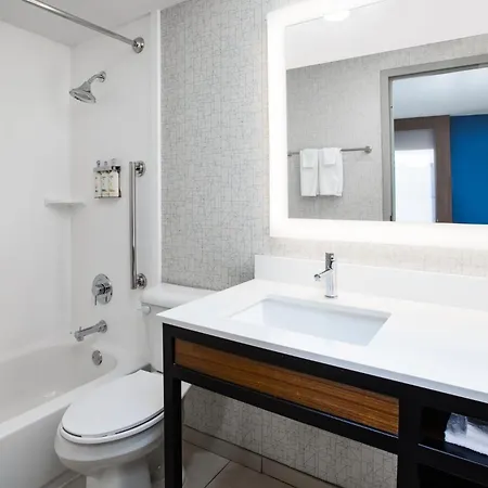 Hotel Express Nashville-downtown - Broadway By Ihg Nashville