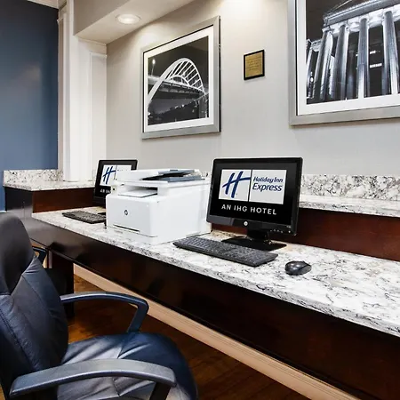 Express Nashville-downtown - Broadway By Ihg Hotel