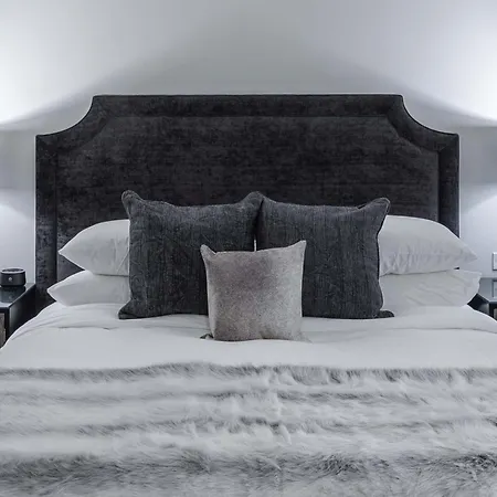 121 By Avantstay Hotel
