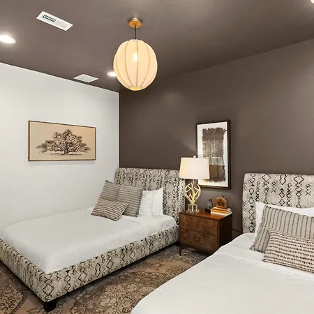 Earth At 8th & Argyle Elite Vacation Spot Holiday home Nashville