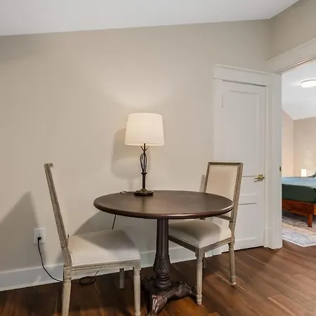 Charming 2br East Nash Duplex Great Location Apartment Nashville