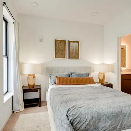 Stylish Riverfront Eve 305 - Free Parking *