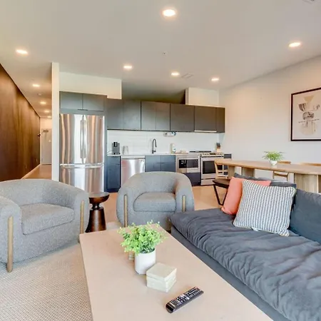 Stylish Riverfront Eve 305 - Free Parking