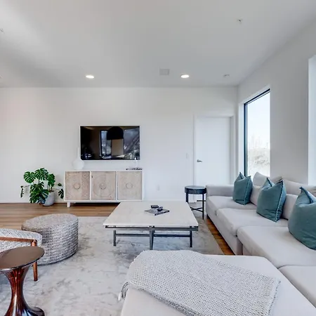 Boutique On Riverfront- Park Free Holiday home Nashville