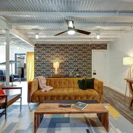 Bougie Squirrel Glam Pad * Nashville