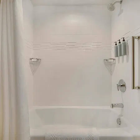 By Marriott Metro Center 3*