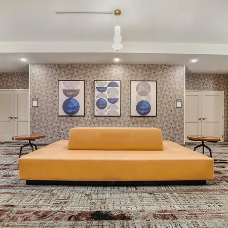 By Marriott Metro Center Hotel Nashville