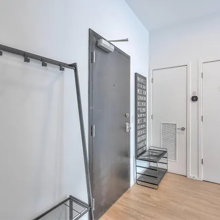Apartment Amazing Downtown W Pool And Free Parking *