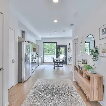 Apartment Amazing Downtown W Pool And Free Parking Nashville