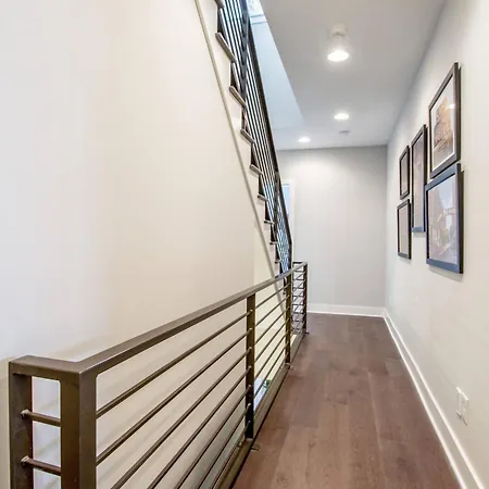 Holiday home The Augustine! | Views, Gym, Walk To Gulch
