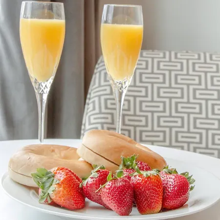 Holiday home The Augustine! | Views, Gym, Walk To Gulch *