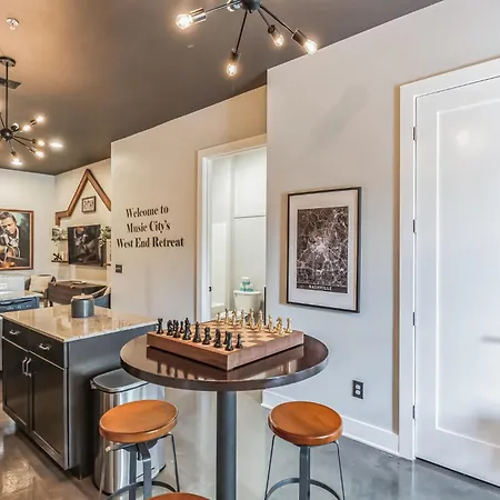 Chic West End Loft Right Next Door To Vanderbilt Holiday home Nashville