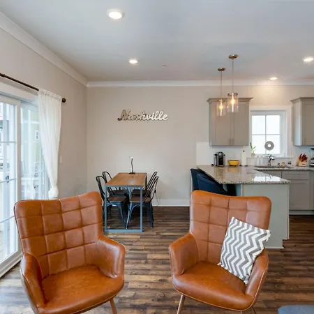 Cumberland Emerald - Walk To Dining Holiday home Nashville