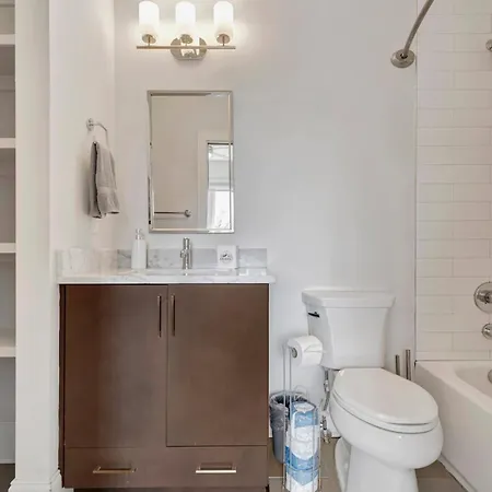 Holiday home Spacious In - 2mi To Lower Broadway