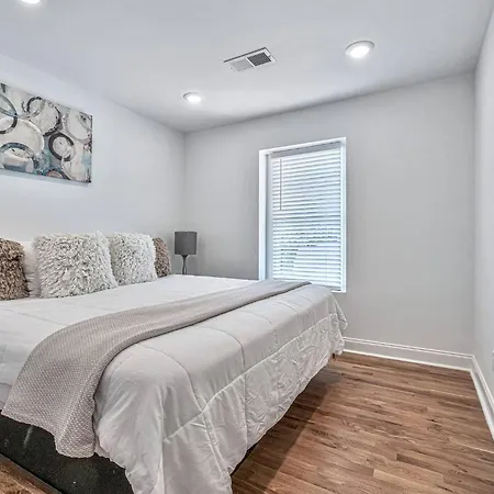 Nest: Renovated Retreat Near Bna Holiday home Nashville