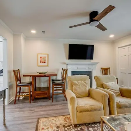 A Luxury Townhouse - Music Rowdowntown Holiday home Nashville