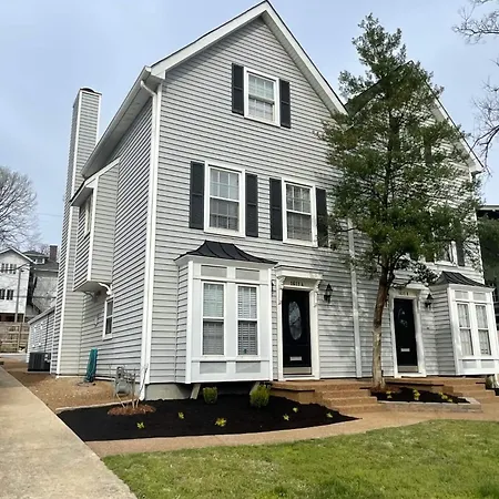 A Luxury Townhouse - Music Rowdowntown Holiday home Nashville