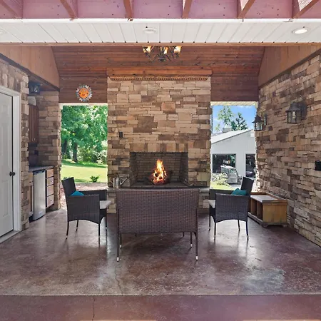 Copperline Ranch 60 Acre Estate Former Kenny Rogers Holiday home