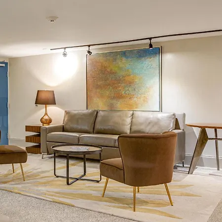 Apartment Retreat For 4 Near Dt Walk To Broadway Nashville
