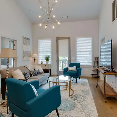 Modern Duplex - 1 Mile From Robust Nightlife