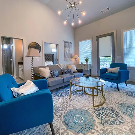 Modern Duplex - 1 Mile From Robust Nightlife Holiday home Nashville