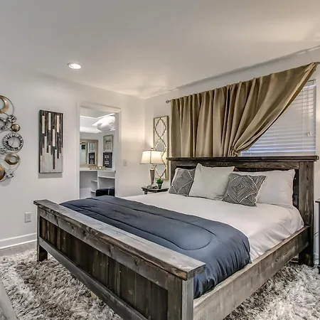Holiday home Riverfront Minutes From Broadway Nashville