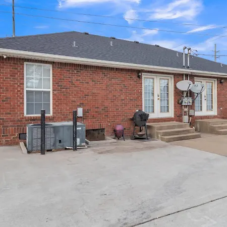 Cozy 3 Bdr In West L Close To Tsu Holiday home Nashville